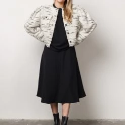 T-shirts Closed C94854-261-22 100 Black -Closed Verkoopwinkel 26bb6a6ab6b5bedeb91b546fec6dde2b