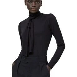 Closed Blouses WOMEN TOP C95702 41T 22 100 Black -Closed Verkoopwinkel 68c1a56c3526d00da6d6bf053aad9bf3