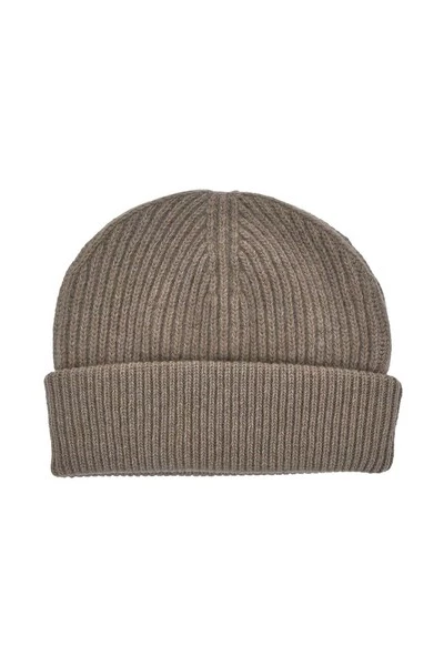 Closed Hoeden Beanies Brown 3 Closed Hoeden Beanies Brown